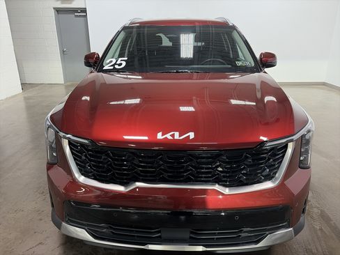 Used 2025 Kia Sorento S AWD/4WD image 9