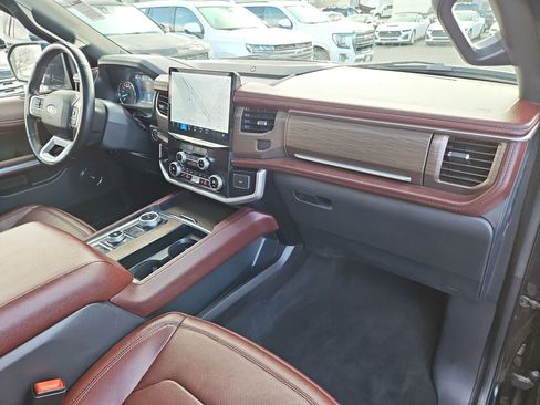 Used 2024 Ford Expedition Max Limited image 36