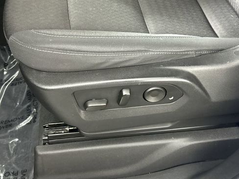 Used 2024 Chevrolet Silverado 1500 Custom image 19