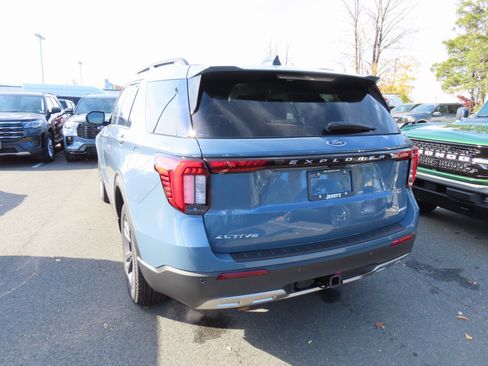 New 2026 Ford Explorer Active w/ Active Comfort Package image 6