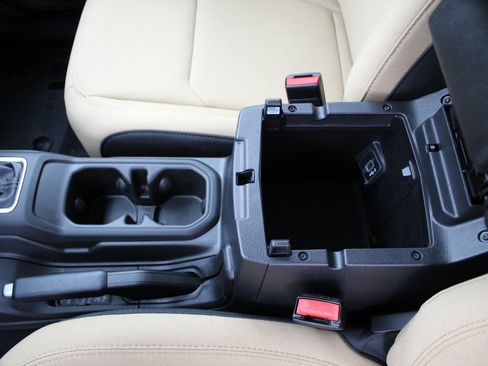 Used 2025 Jeep Wrangler Unlimited Sport S 4xe AWD/4WD image 46