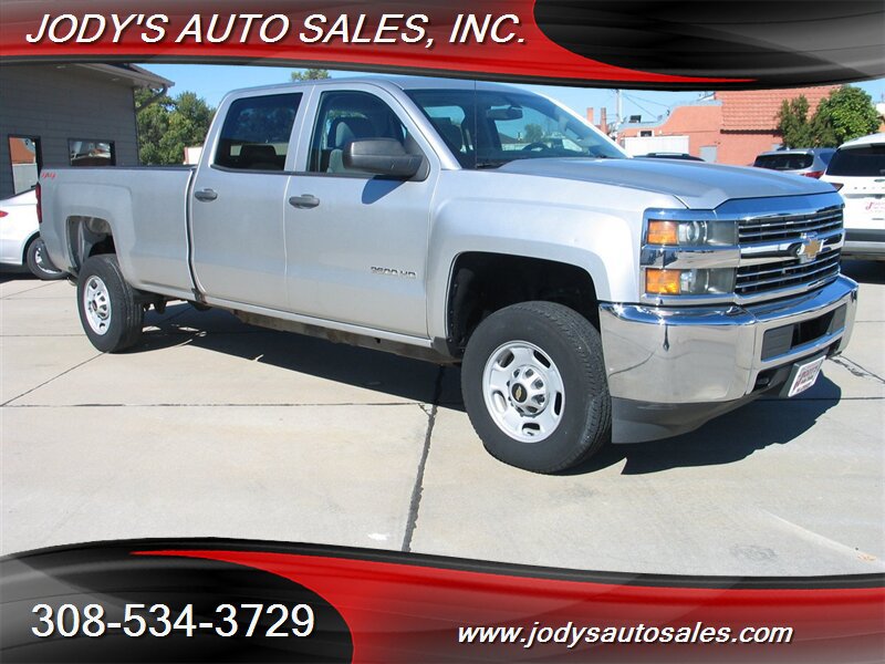 Used 2017 Chevrolet Silverado 2500 W/T AWD/4WD image 1