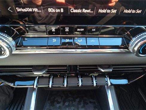 New 2026 GMC Canyon Elevation image 24