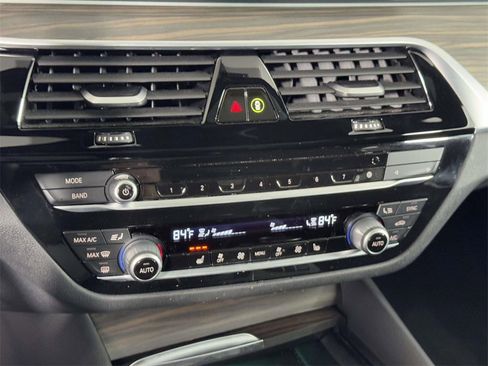 Used 2022 BMW 530i xDrive w/ Convenience Package image 28