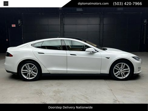 Used 2015 Tesla Model S 85 image 7