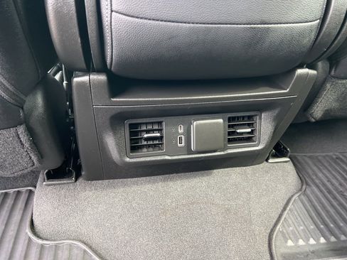 Used 2024 Chevrolet Silverado 1500 LT AWD/4WD image 17