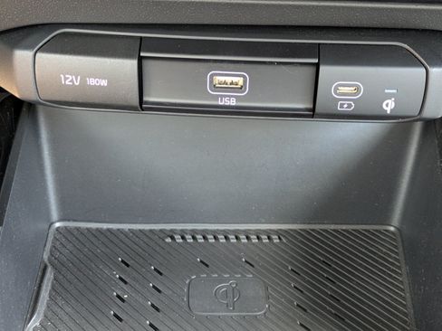 Certified 2023 Kia Niro EX FWD image 25
