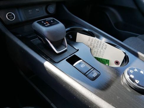 Used 2023 Nissan Rogue SV image 22