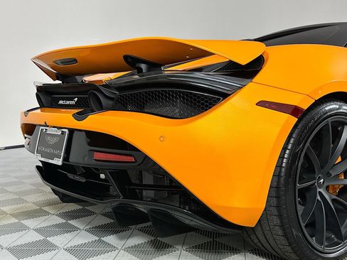 Used 2022 McLaren 720S Performance RWD image 33