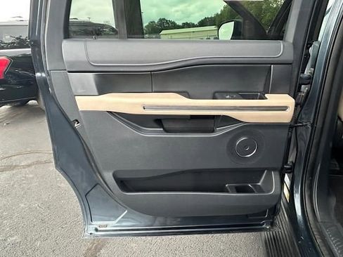 Used 2022 Ford Expedition Max XLT image 35