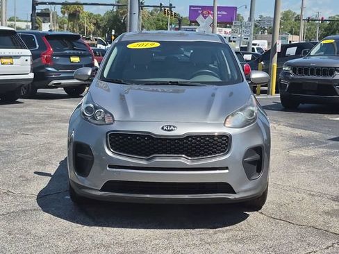 Used 2019 Kia Sportage LX FWD image 2