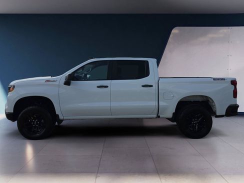 Used 2023 Chevrolet Silverado 1500 Custom Trail Boss AWD/4WD image 2