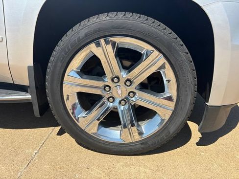 Used 2020 Chevrolet Tahoe Premier w/ Premier 6.2L Value Package AWD/4WD image 52