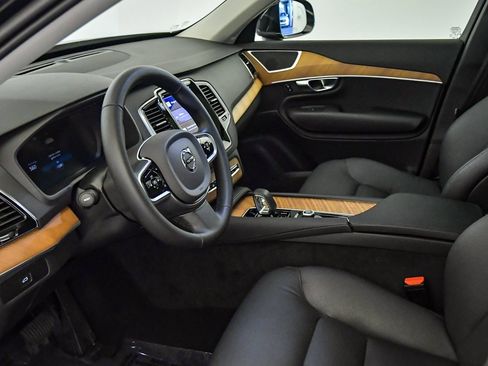 Certified 2025 Volvo XC90 B6 Plus image 20