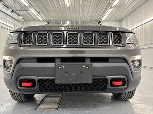 Used 2019 Jeep Compass Trailhawk w/ Cold Weather Group AWD/4WD image 11