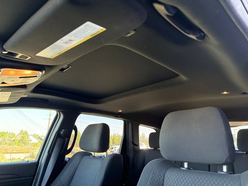 Used 2019 Jeep Grand Cherokee Laredo AWD/4WD image 17