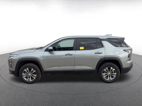 Used 2025 Chevrolet Equinox LT image 9