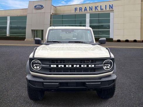 New 2026 Ford Bronco 2-Door w/ Sasquatch Package AWD/4WD image 2