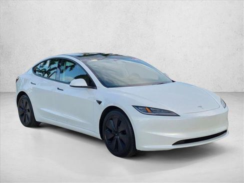 Used 2025 Tesla Model 3 Long Range AWD/4WD image 3