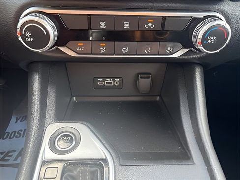 Used 2022 Nissan Sentra SV w/ Trunk Package image 16