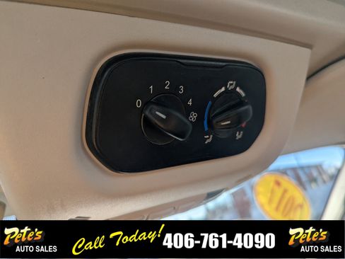 Used 2017 Ford Transit 150 XLT image 29