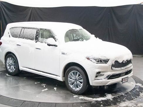 Used 2024 INFINITI QX80 Luxe w/ Cargo Package image 2