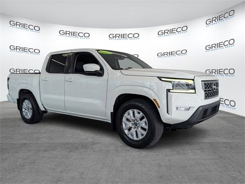 Used 2022 Nissan Frontier SV w/ SV Premium Package image 1