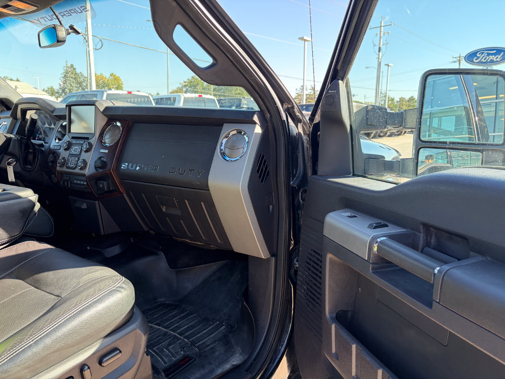 Used 2016 Ford F250 Lariat w/ Lariat Ultimate Package AWD/4WD image 17