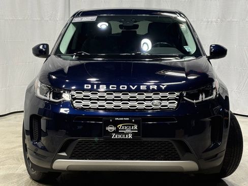 Used 2020 Land Rover Discovery Sport SE image 2