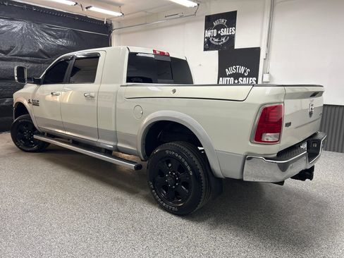 Used 2016 RAM 2500 Laramie w/ Convenience Group AWD/4WD image 4