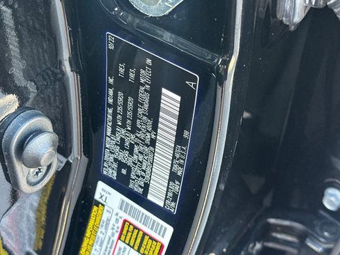 Used 2023 Toyota Highlander Limited AWD/4WD image 36
