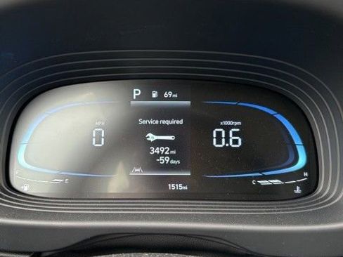 Certified 2025 Hyundai Venue Limited image 4