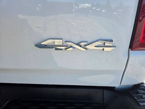 Used 2025 RAM 1500 Laramie AWD/4WD image 28