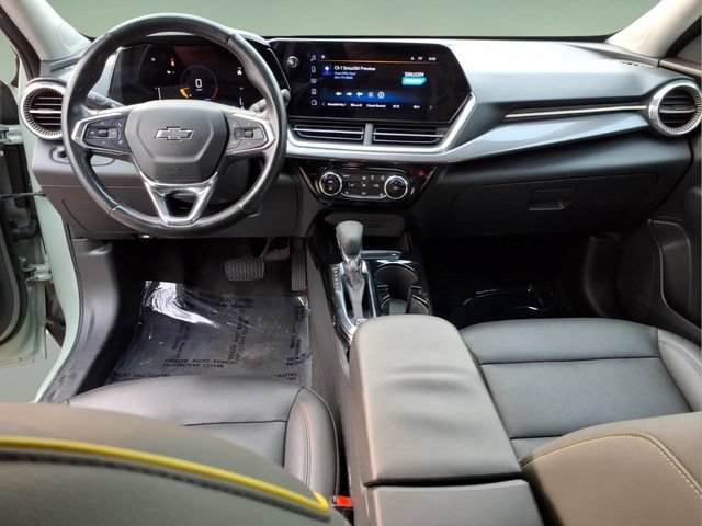 Used 2025 Chevrolet Trax ACTIV w/ Sunroof Package FWD image 14