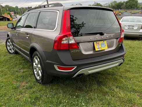 Used 2010 Volvo XC70 T6 AWD/4WD image 6