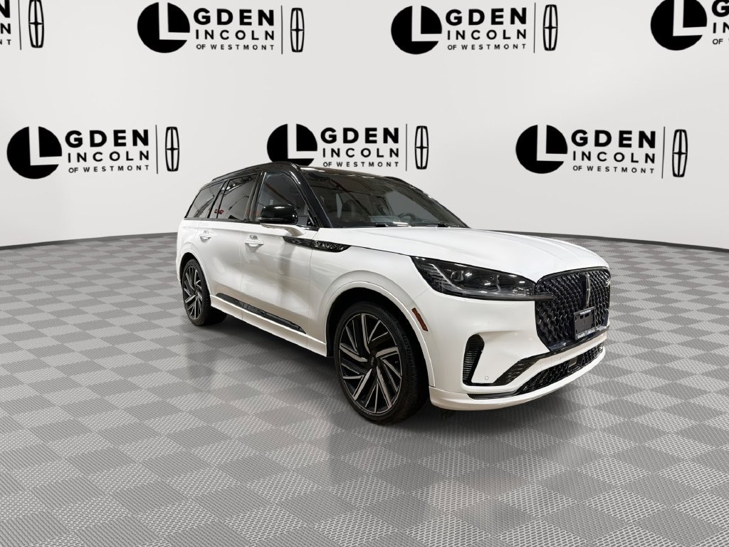 Used 2025 Lincoln Aviator Black Label w/ Black Label Special Edition AWD/4WD image 2