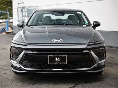 New 2025 Hyundai Sonata SEL image 2
