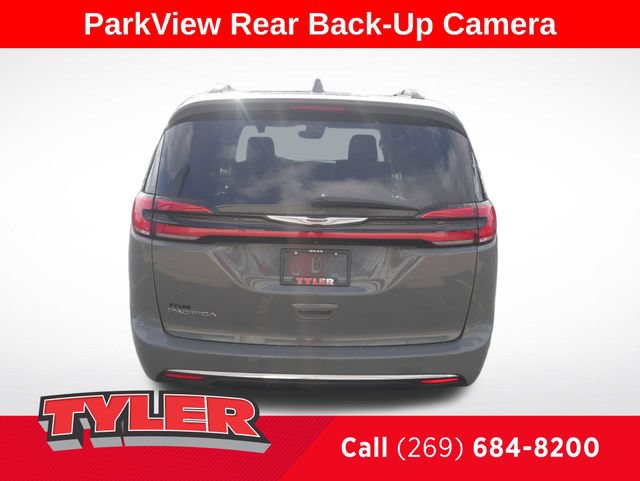Used 2022 Chrysler Pacifica Touring-L FWD image 7