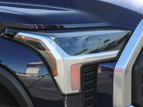 Used 2022 Toyota Tundra Limited w/ TRD Off-Road Package AWD/4WD image 4