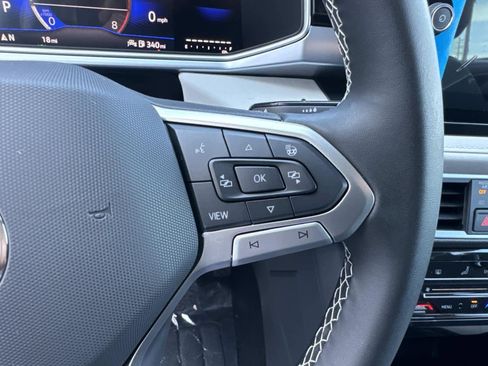 New 2026 Volkswagen Taos SE FWD image 29