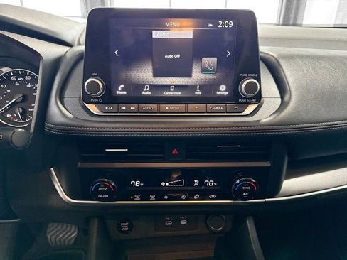 Certified 2025 Nissan Rogue SV image 13