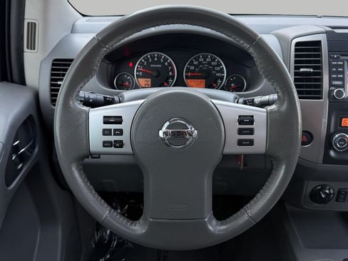 Used 2019 Nissan Frontier SL AWD/4WD image 28