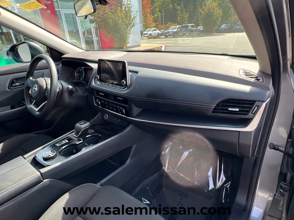 Used 2023 Nissan Rogue S AWD/4WD image 24