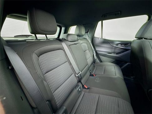 Used 2026 Chevrolet Equinox LT image 27