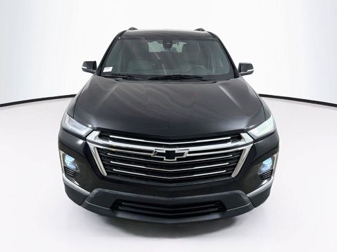 Used 2023 Chevrolet Traverse LT FWD image 3