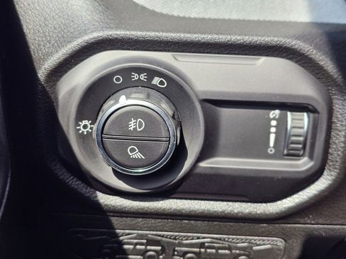 New 2026 Jeep Gladiator Sport image 18