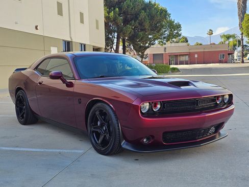 Used 2019 Dodge Challenger R/T Scat Pack RWD image 3