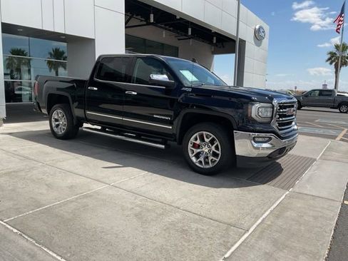 Used 2018 GMC Sierra 1500 SLT w/ SLT Premium Package AWD/4WD image 9