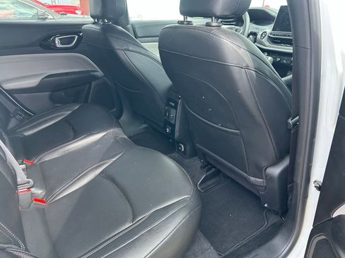 Used 2025 Jeep Compass Limited AWD/4WD image 12