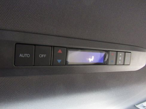 Used 2024 Toyota Sienna XSE image 34